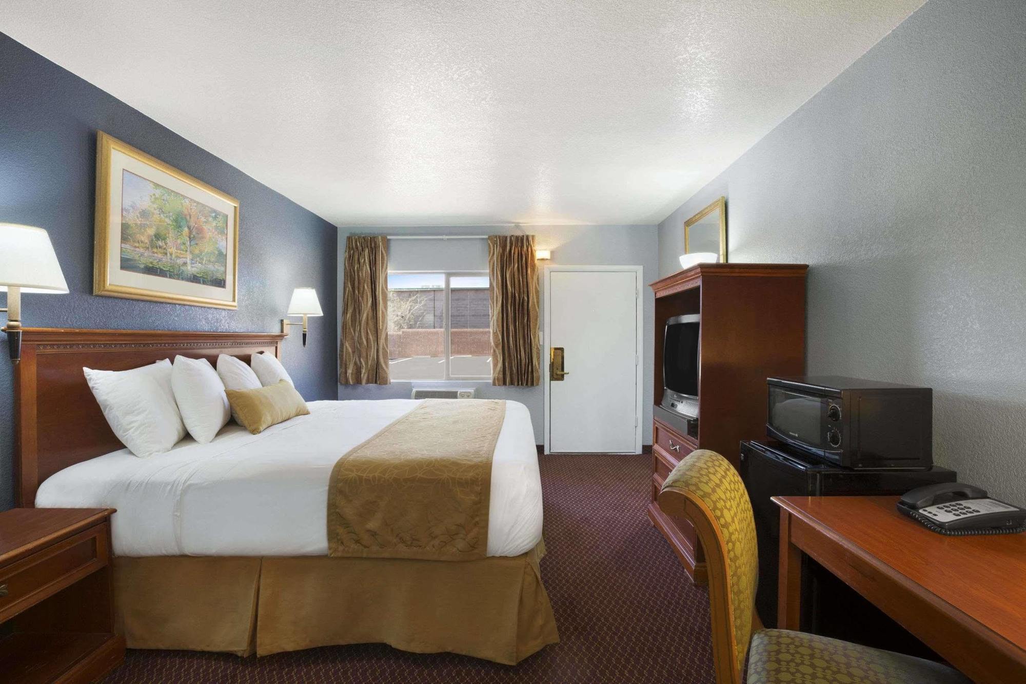 Travelodge By Wyndham Flagstaff Near I-40 Exterior foto